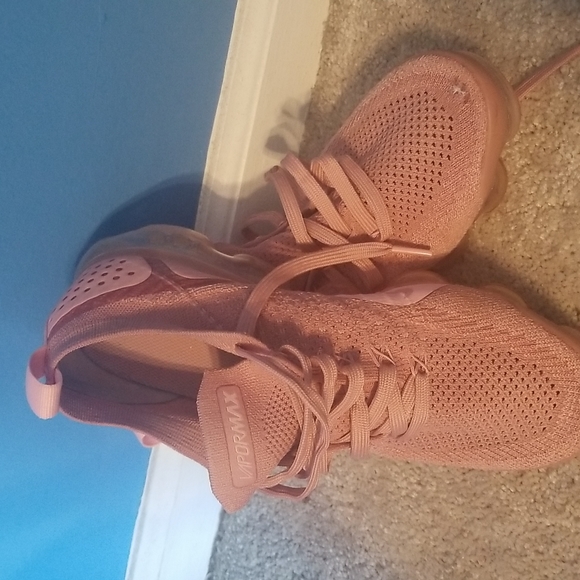 Looking for more vapormax - Picture 5 of 10